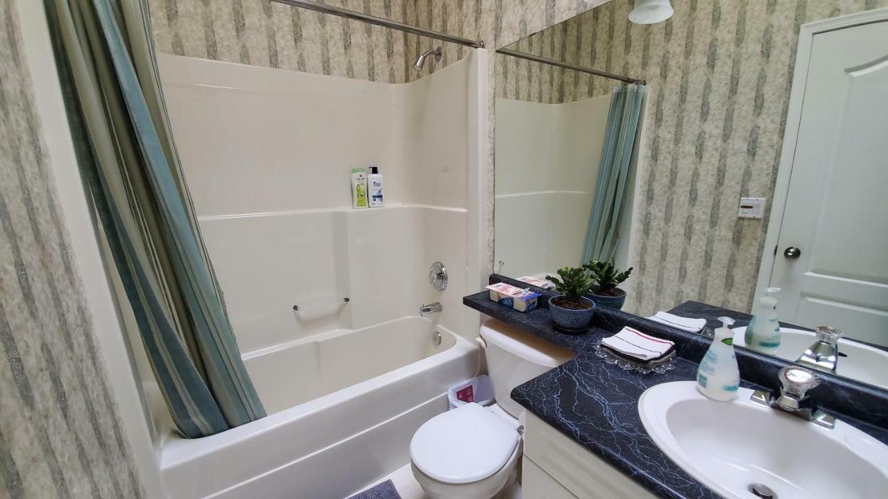 Saskatoon Lashyn Cove Homestay 외부 사진